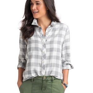 Vineyard Vines gray check button down shirt sz 6
